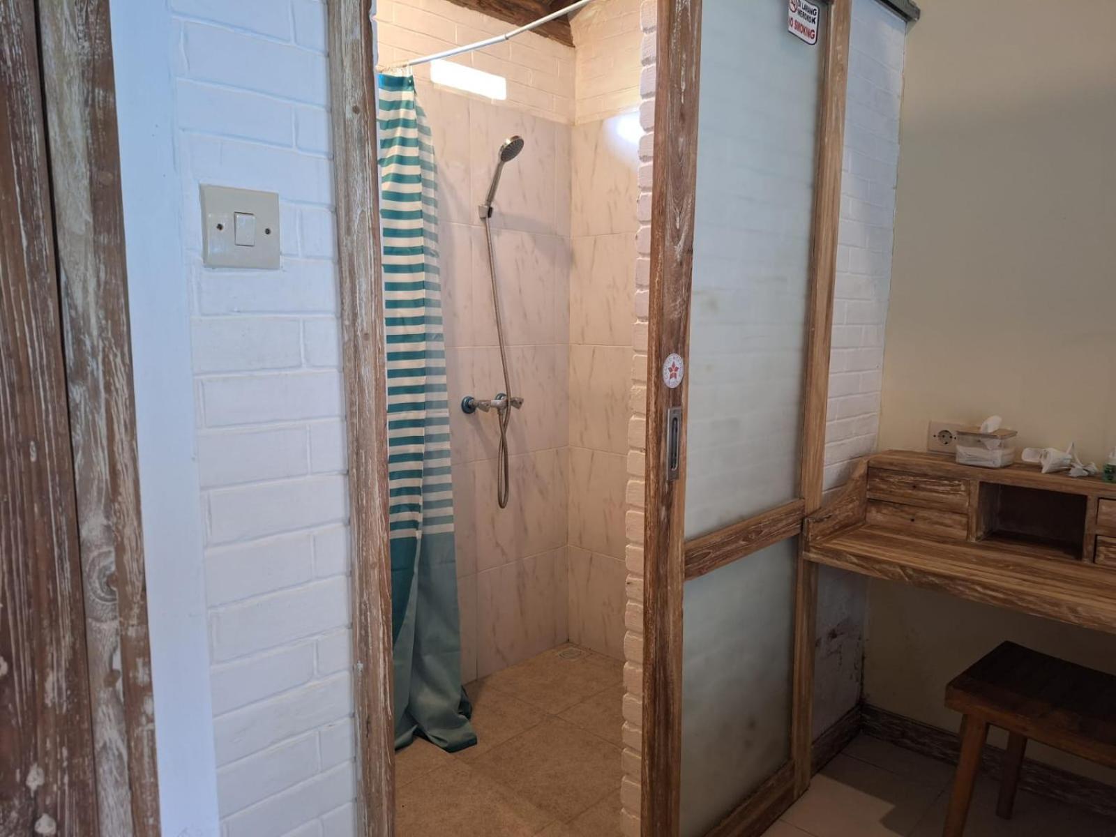 Oma Joglo Jimbaran Hotell Exteriör bild